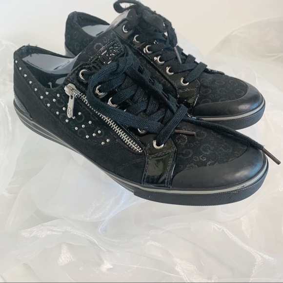 Guess Black Monogram zipper an d Leather Accent Flat Shoe! Size 10M - Picture 8 of 10